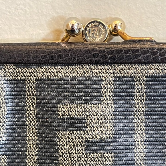 ❌SOLD❌ RARE Fendi Zucca Monogram Snap Close Coin Purse - Picture 8 of 9